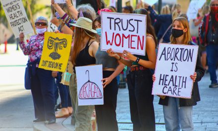 Le droit à l’avortement n’est pas une obligation d’avorter. L’interdiction d’avortement est une obligation de grossesse.